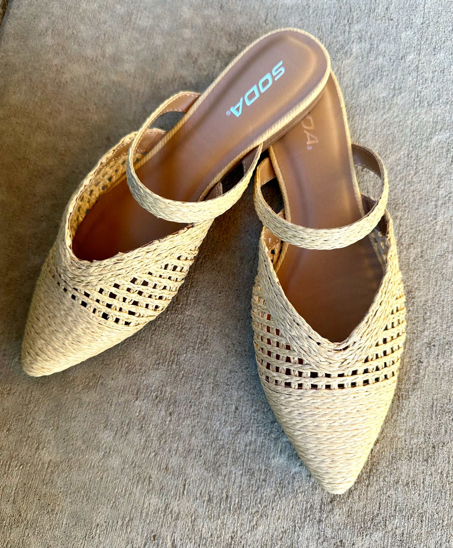 Beige Raffia Mule