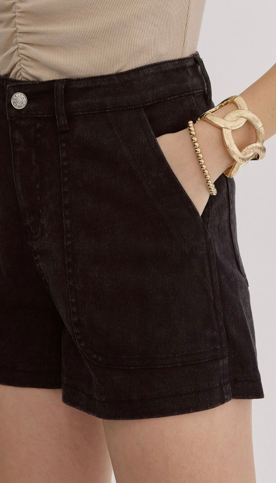 Black Front Pocket Short