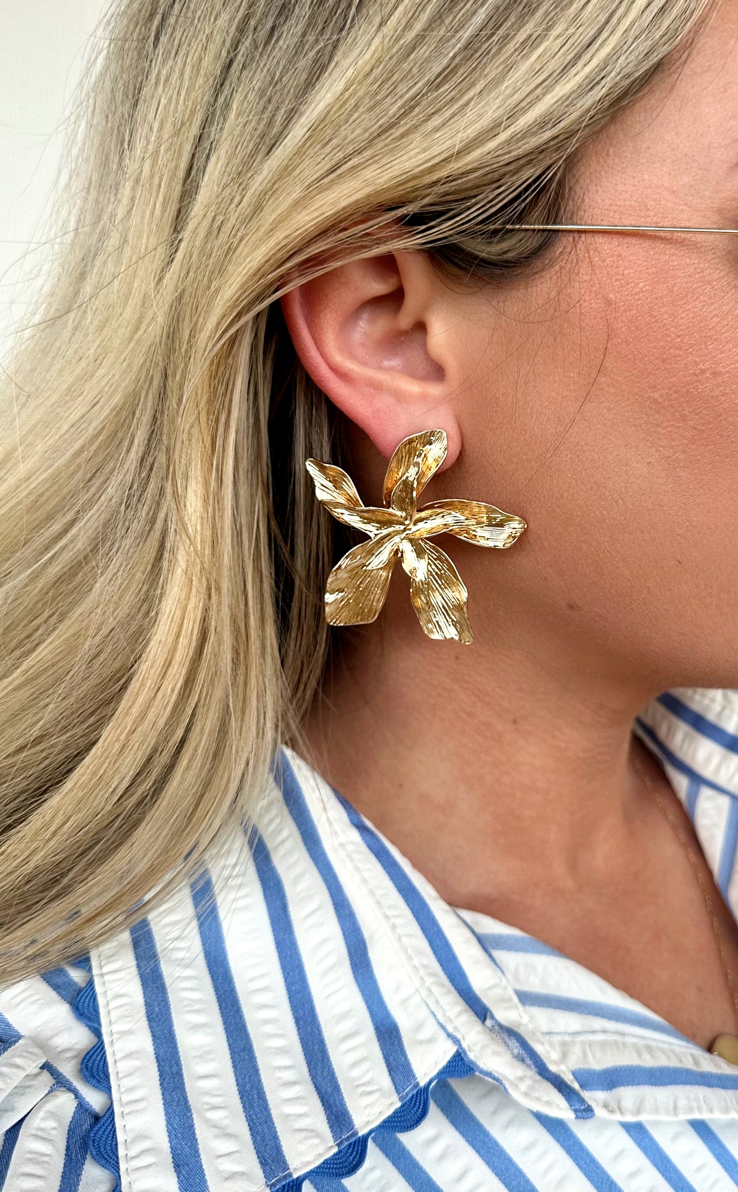 Textured Flower Metal Earrings